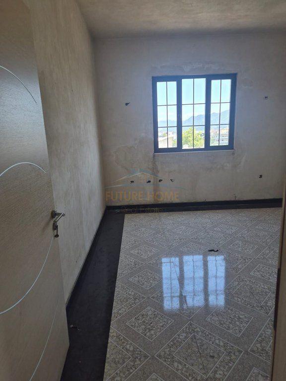 Vendita, 2 Appartamenti, Sauk