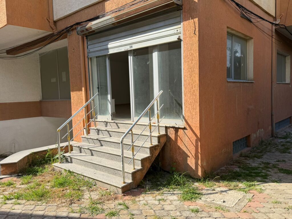 Shitet Ambient Biznesi në Plazh