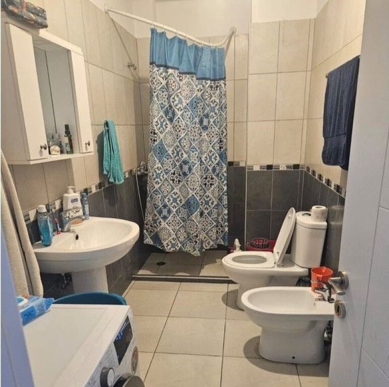 Apartament 2+1 per qira te Golden Park