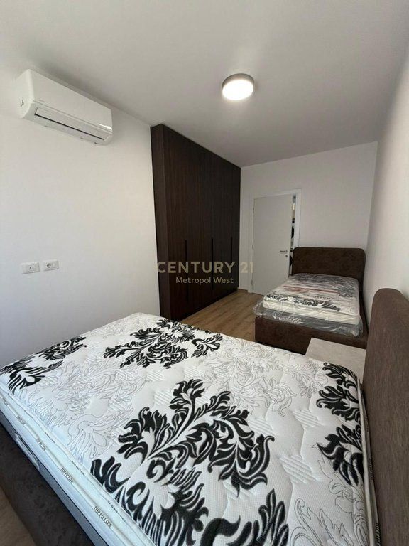 For Rent Apartment 2+1+2 with Parking Space – Xheluks Complex, Elbasan Street