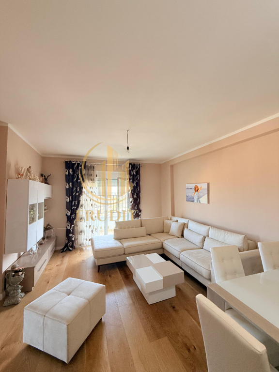 Appartamento 2+1 con Vista Mare in Vendita – Vicino al Molo, Transballkanike, Vlora