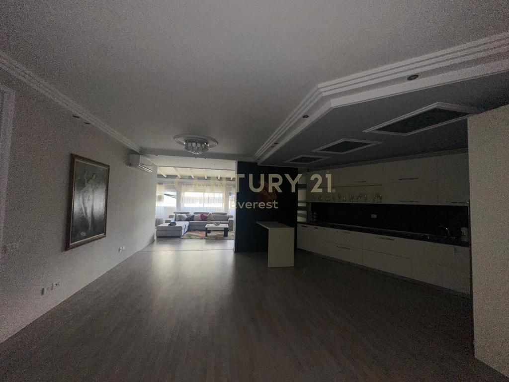 IRFAN TOMINI, VENDIAMO APPARTAMENTO 2+1+2 245,000 €