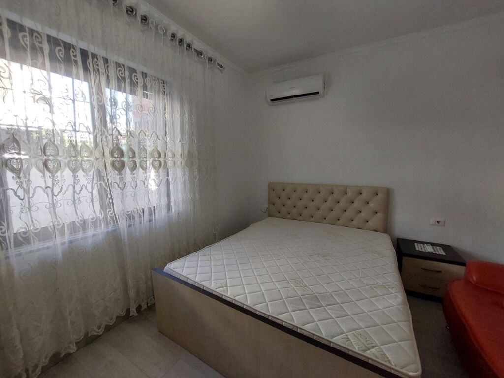 Rent | Private house 2 + 1 | American Hospital 2 | 450 €/month