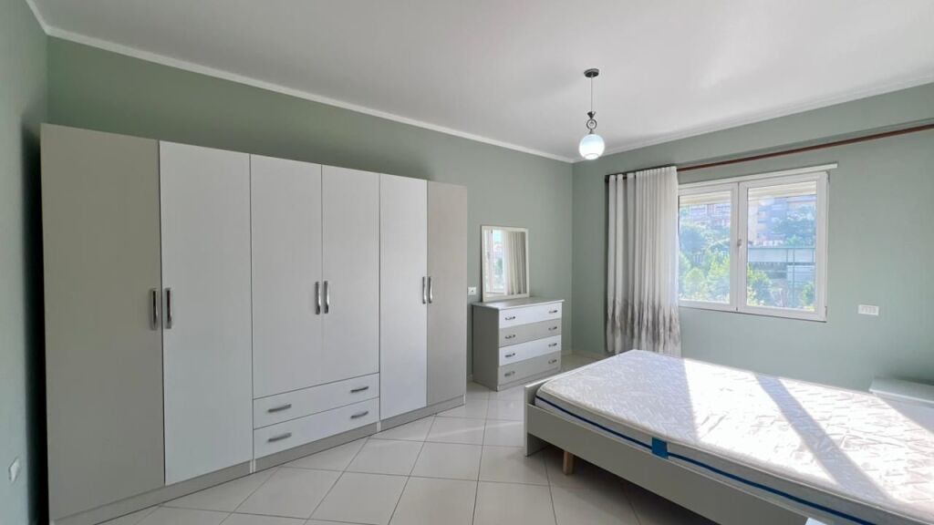ME QERA: 2+1📍Kopshti Zologjik (Rr.Bilal Sina) - 70,000 Leke/Muaj - Sp.90m² - Pallat i Ri V.2016 || Pamje Fantastike nga Kopshti Zologjik✨️