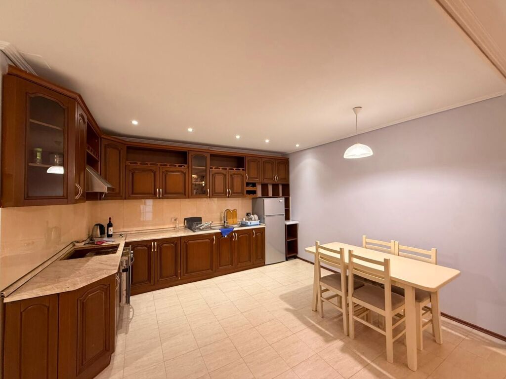 🏢Al Lago Artificiale, si affitta un appartamento arredato 2+1. 900Euro (Lordo)