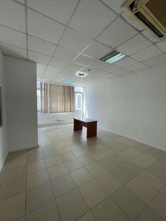 Jepet ambient biznesi me qira tek Ish Blloku , Rruga Moskat