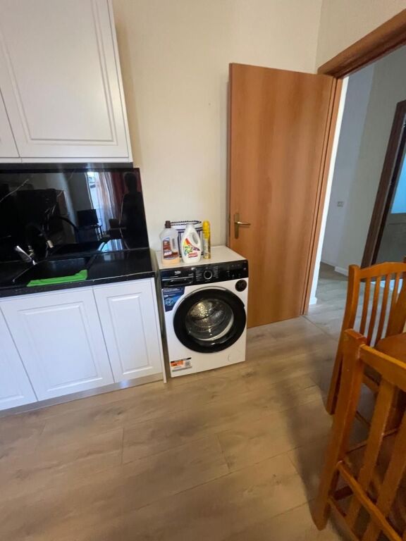 Apartament 1+1 per qera Optima Roma Pazari i ri !