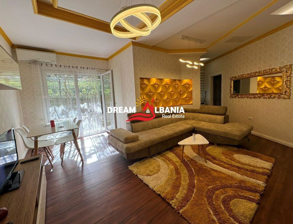 Super Apartament 2+1 me Qera Liqeni i Thate, prane Hotel Radisson (ID 52210005)