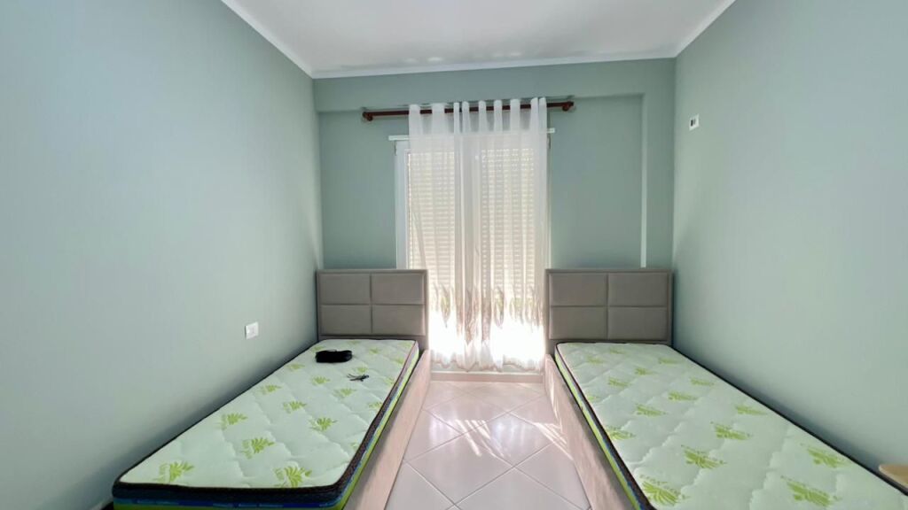 ME QERA: 2+1📍Kopshti Zologjik (Rr.Bilal Sina) - 70,000 Leke/Muaj - Sp.90m² - Pallat i Ri V.2016 || Pamje Fantastike nga Kopshti Zologjik✨️
