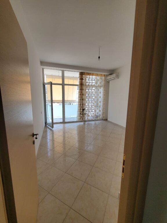 UFFICIO IN AFFITTO 110 M2 COMUNE DI PARIGI 1.300 EURO FH-81831