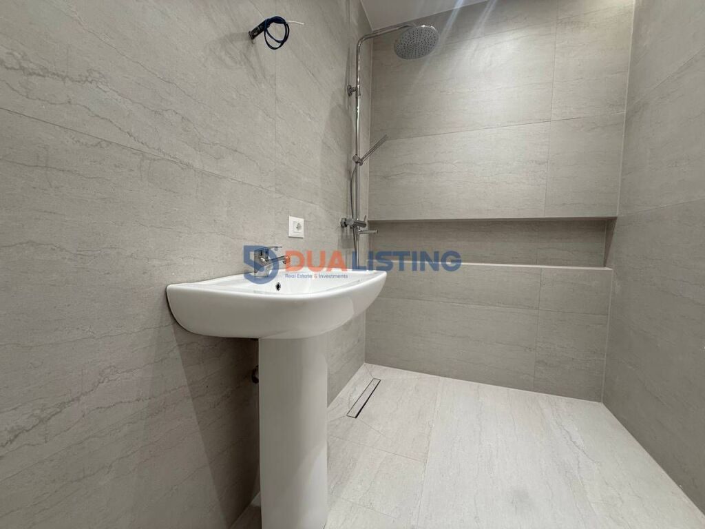 Ofrojme per shitje apartament 2+1 ne zonen e Paskuqanit tek Rezidenca Albulena.