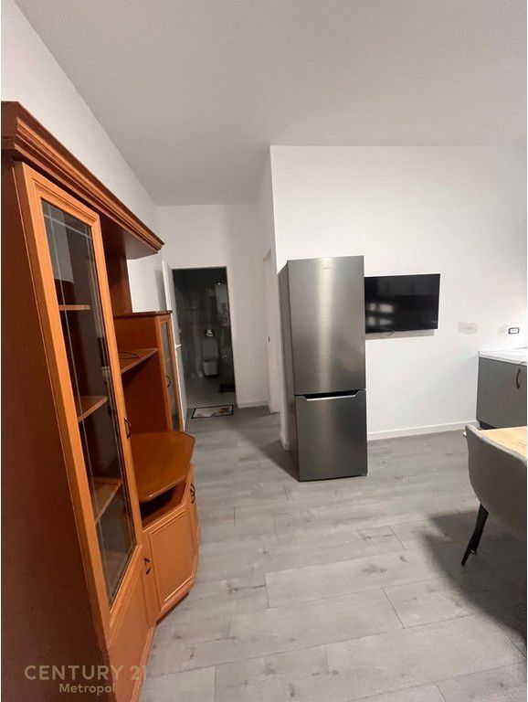 Jepet me qira apartament 1+1