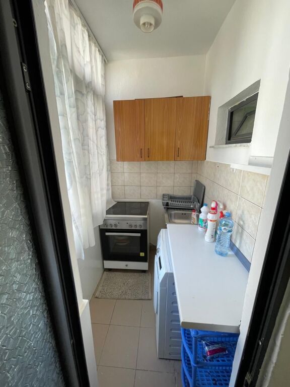 MONOLOCALE IN VENDITA – 21 DHJETORI