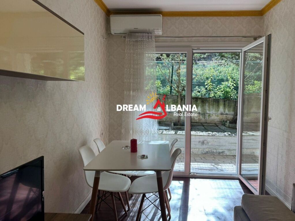 Super Apartament 2+1 me Qera Liqeni i Thate, prane Hotel Radisson (ID 52210005)