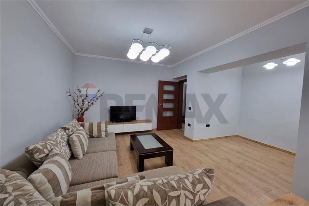 Myslym Shyr, We Rent Apartment 1+1