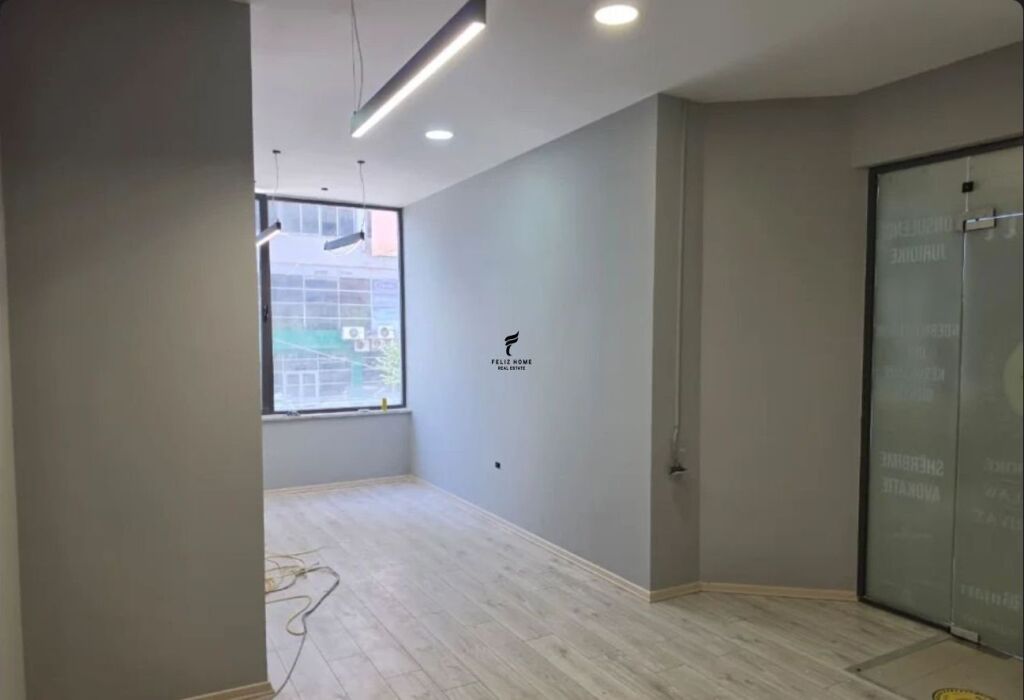UFFICIO IN AFFITTO 35 M2 ZOGU ZI 60.000 LEKE FH-81879