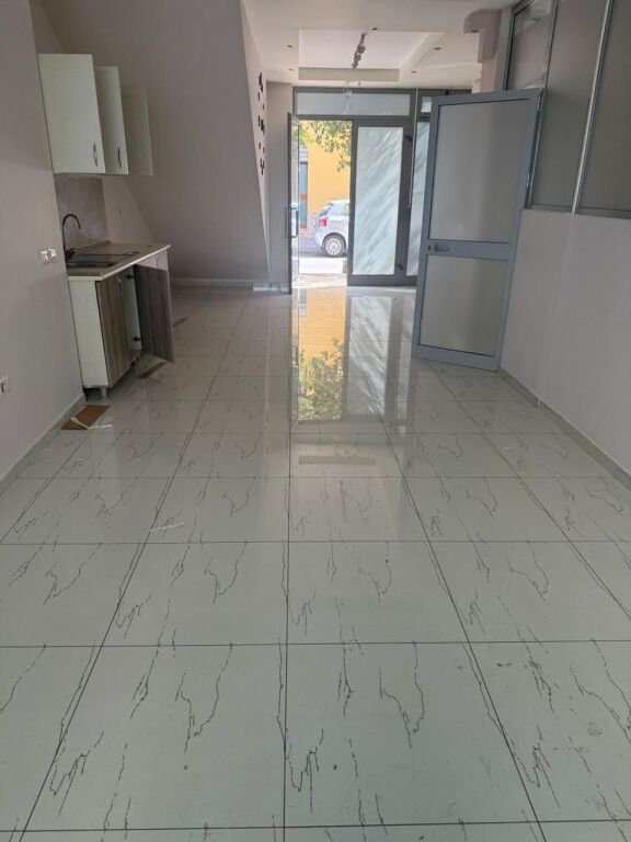 Qera | Ambjent Biznesi | Rruga e Dibrës | 1200 €/muaj