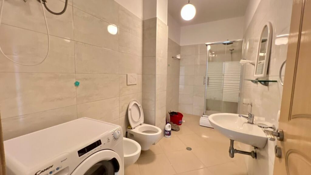 ME QERA: 2+1📍Kopshti Zologjik (Rr.Bilal Sina) - 70,000 Leke/Muaj - Sp.90m² - Pallat i Ri V.2016 || Pamje Fantastike nga Kopshti Zologjik✨️