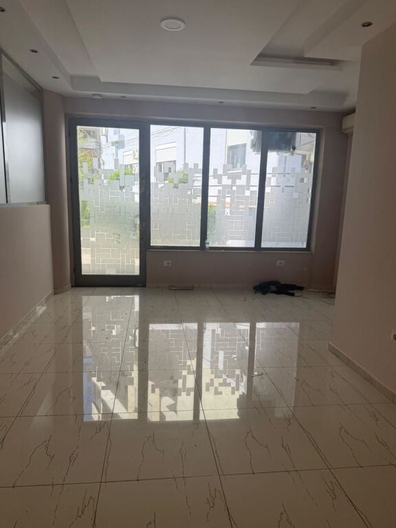 Qera | Ambjent Biznesi | Rruga e Dibrës | 1200 €/muaj