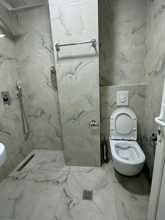 Jepet me Qera Apartament 1+1 📍 Rruga Fuat Toptani, Vilat Gjermane