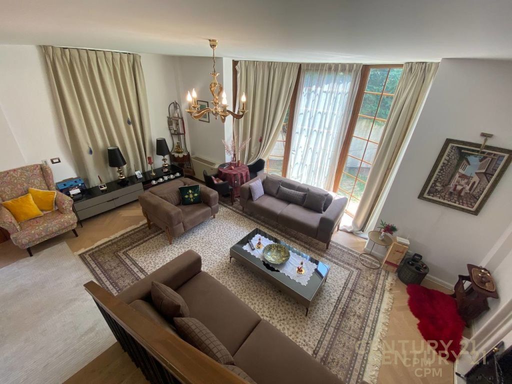 VENDIAMO VILLA INDIPENDENTE IN UN COMPLESSO A VISHNJE 480.000 €
