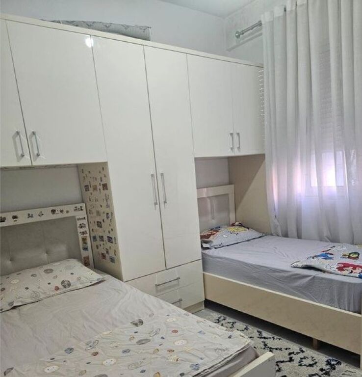 Apartament 2+1 per qira te Golden Park