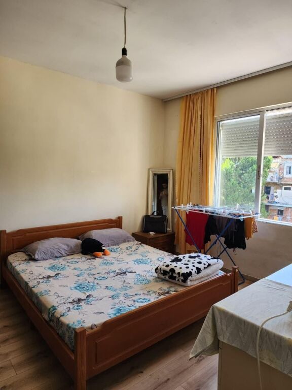 2+1 APARTMENT FOR SALE NEAR THE UNITED SCHOOL
