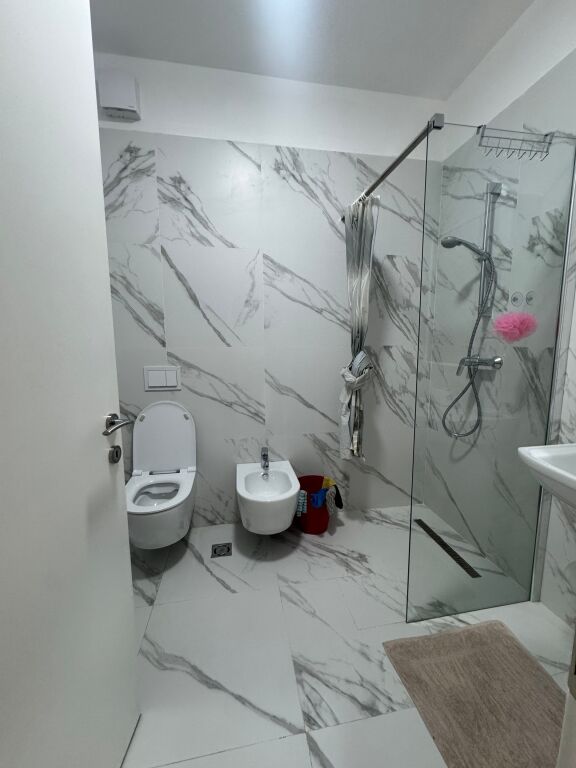 Apartament 2+1  me qira Kompleksi Delijorgji