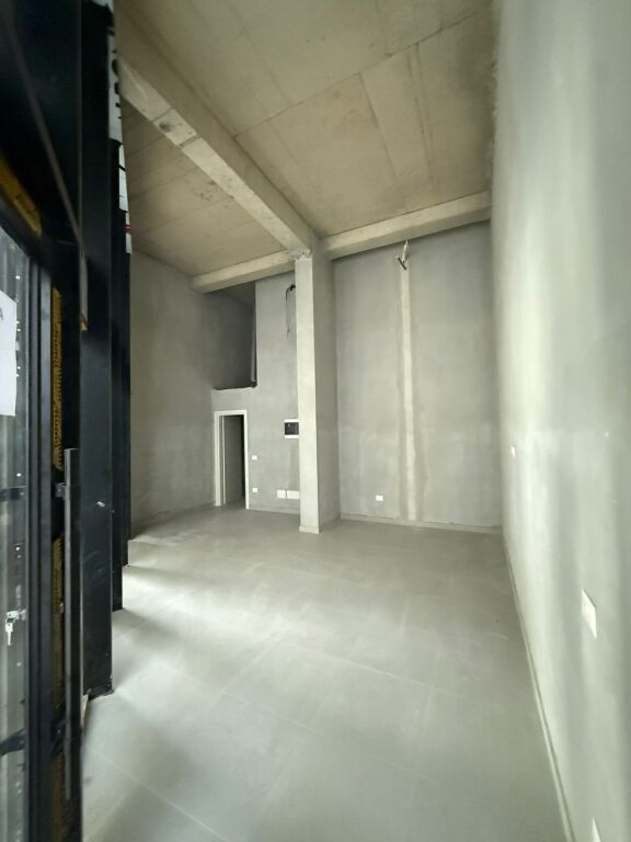 🏢 SHOP FOR RENT – RIVER RESIDENCE