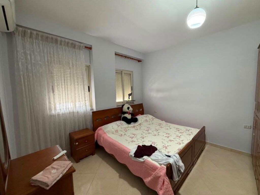 APARTAMENT ME QERA 2+1 RRUGA 5 MAJ 55.000 LEKE FH-81817
