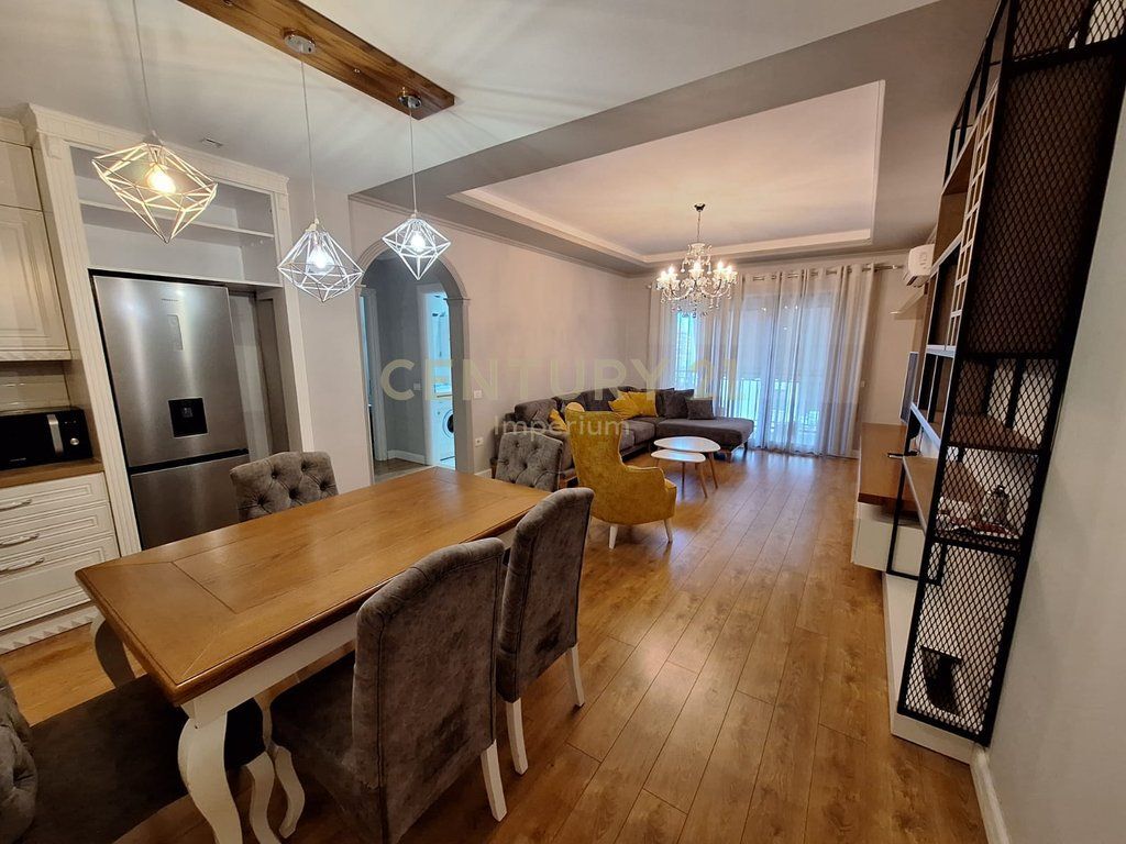 Apartament 2+1+ post parkimi me qira tek Green City, Ish Fusha e Aviacionit!