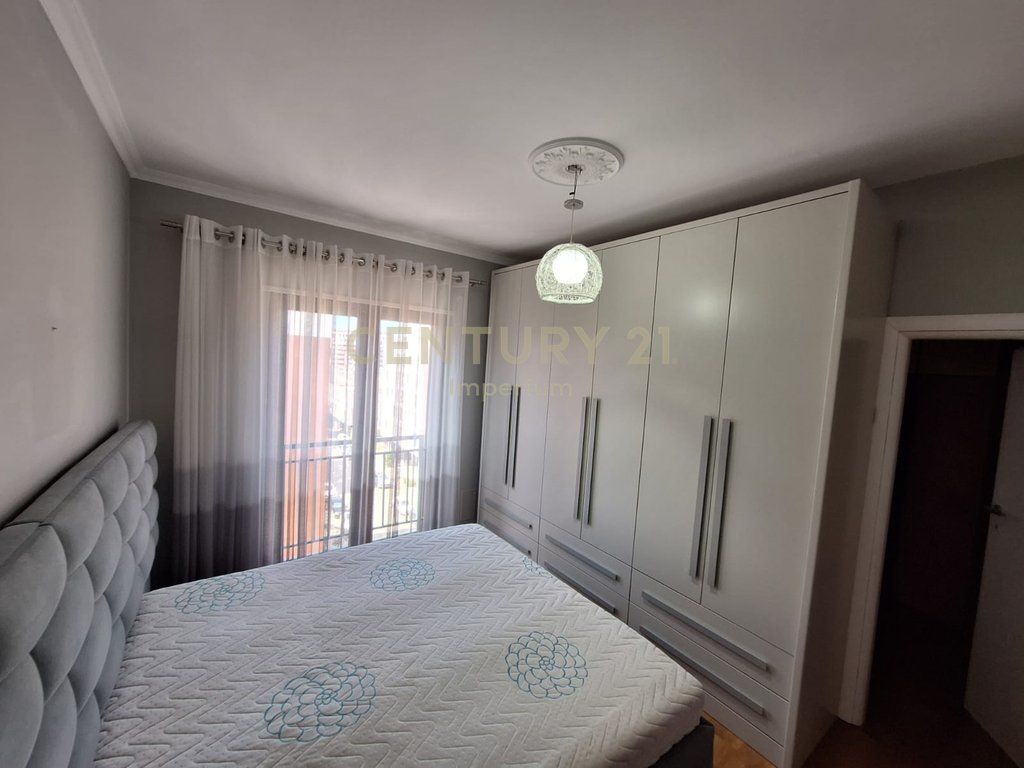 Apartament 2+1+ post parkimi me qira tek Green City, Ish Fusha e Aviacionit!
