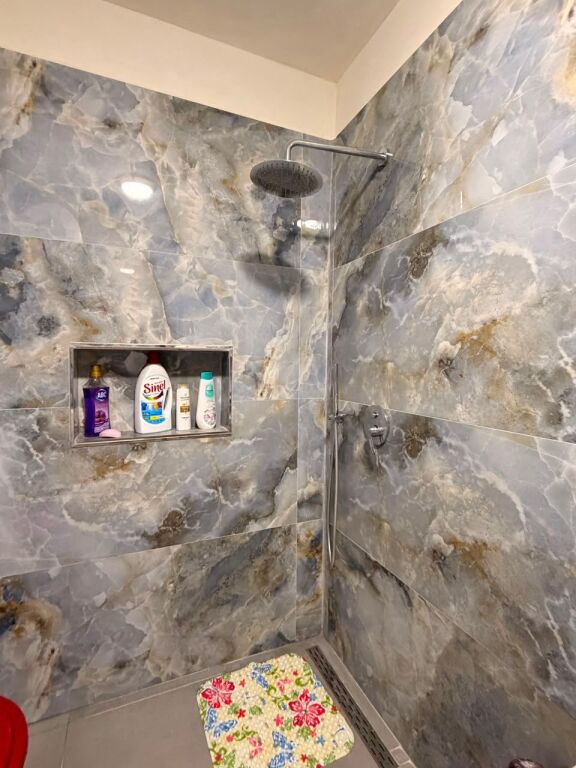 🌊 Apartament 1+1 për Shitje – Mal i Robit, vetëm pak metra larg detit!