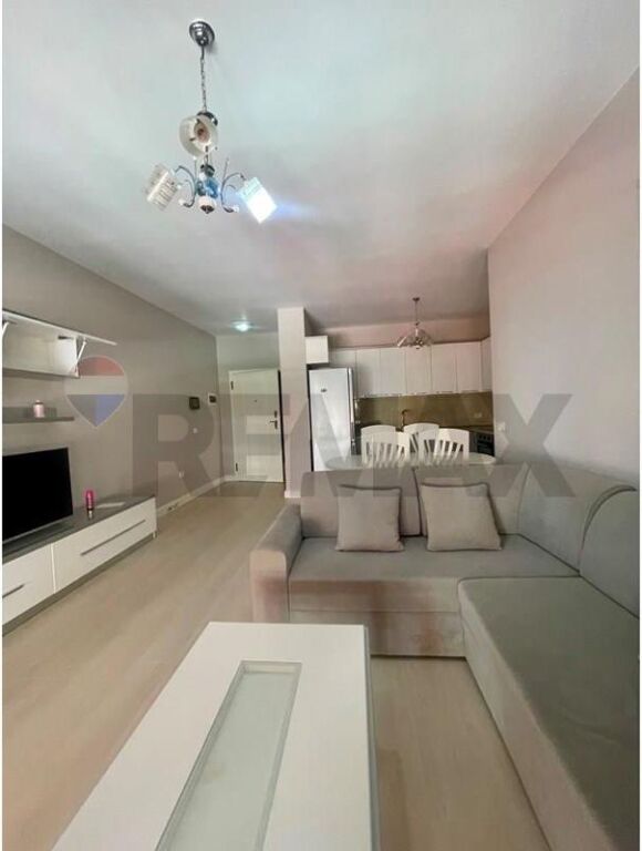 Apartament - Për Qira - Kompleksi Delijorgji, Tiranë