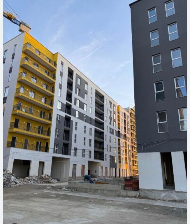 🏡 Vendesi in vendita 2+1 a Tirana Entry