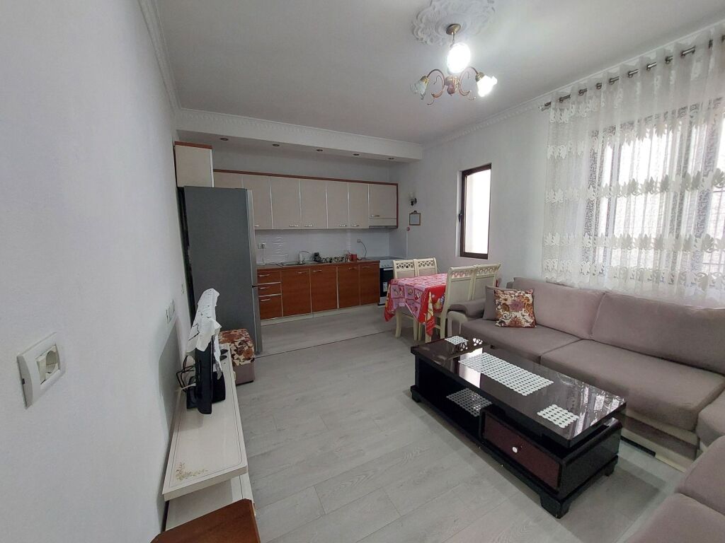 Rent | Private house 2 + 1 | American Hospital 2 | 450 €/month