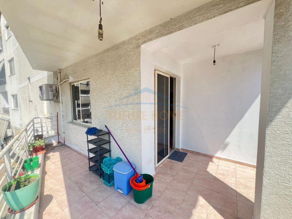 Shitet, Apartament 1+1, Yzberisht, Tiranë