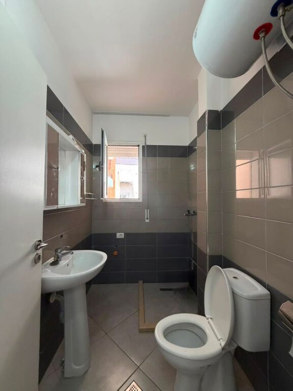 OCCASIONE Appartamento 1+1 in Vendita con Posto Auto - Via Pelivan Leskaj, Stazione di Servizio Bolv, Vlore