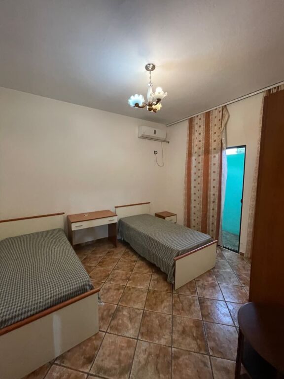 Jepet apartament 2+1 me qira tek Rruga e Durresit , prane Hotel Colosseo , Zogu i Zi , Rruga e Kavajes , 21 Dhjetori .