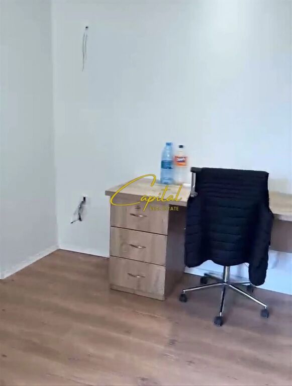 LOCALE COMMERCIALE IN AFFITTO 135 M2 NUOVO MERCATO 1.200 EURO