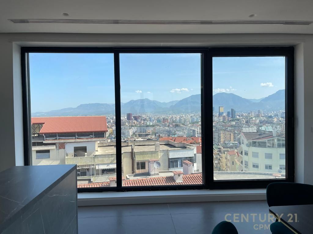 VILLA CON PISCINA IN VENDITA, COLLINA DEL SOLE! 1.300.000 €
