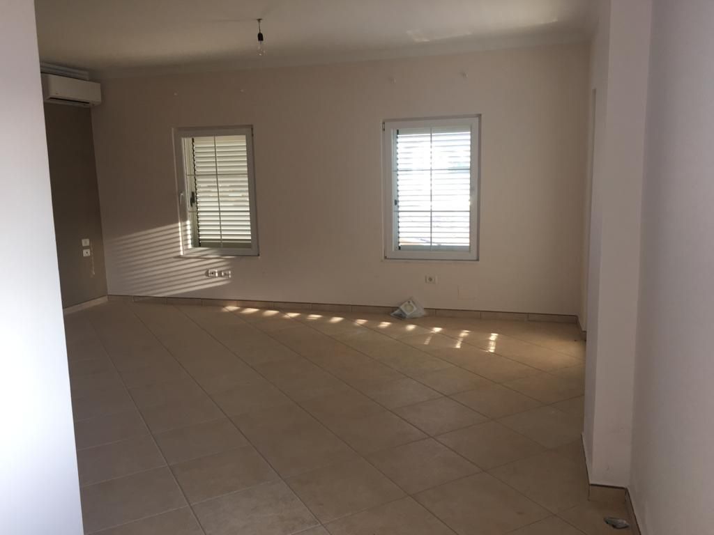 🏡 4-Storey Villa with Pool for Rent – Akacia Hills, near TEG
