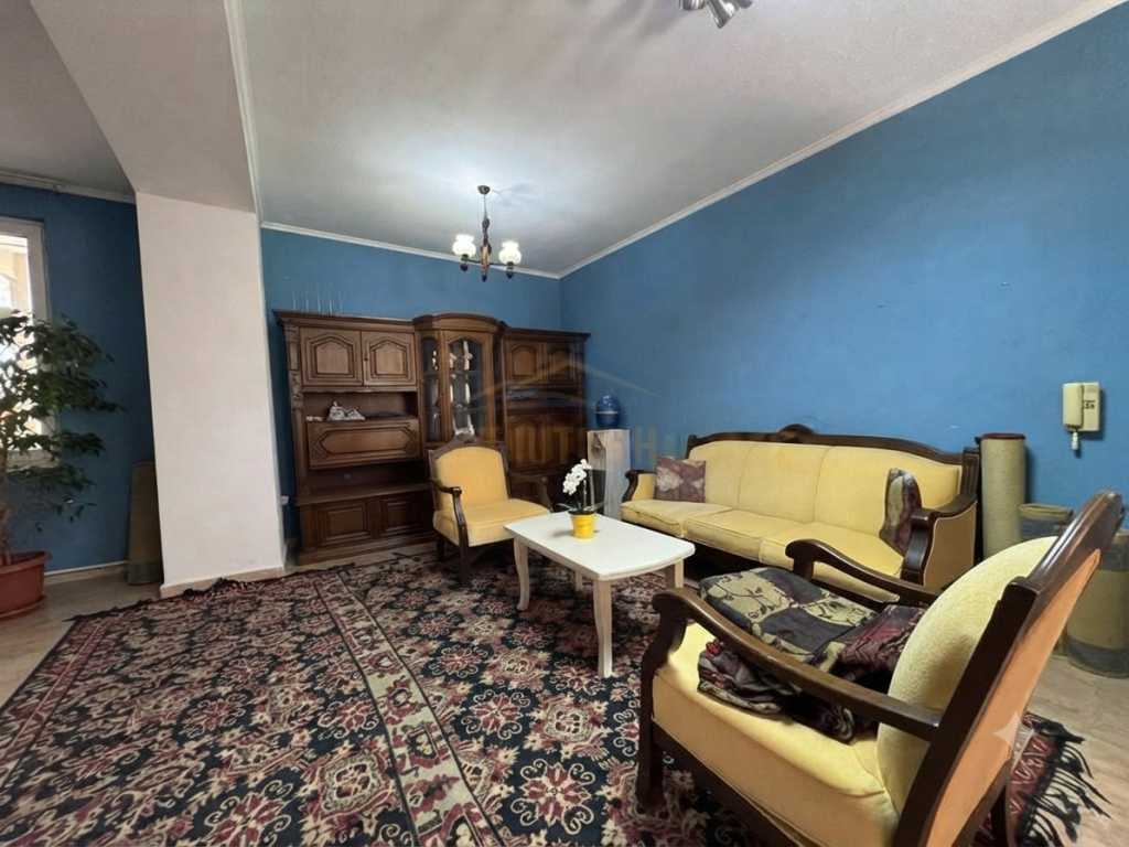 Rent, 3-Storey Villa, Farke.