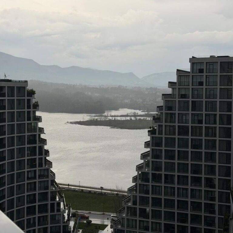 Lake View Residence Vendesi in vendita 2+1+2 con vista panoramica e ipoteca