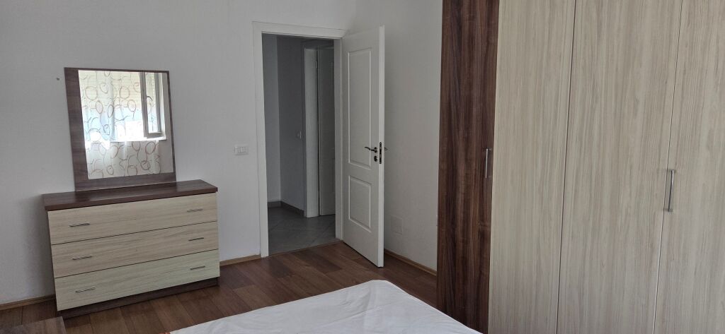 1+1,i mob,villa L 2 astir,400 mila lek
