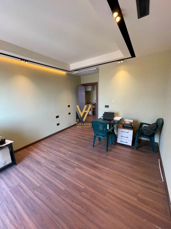 JEPET AMBIENT BIZNESI 110 ME QIRA TE RRUGA E KAVAJES 180.000 LEKE