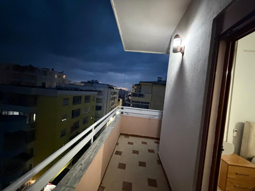 Appartamento 2+1+2+2 in vendita vicino alla Spiaggia Pelikan