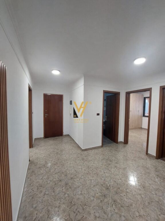 APARTMENT 3+2+2+2BLK FOR RENT AT THE BUILDING WITH ARROW 50,000 LEKE