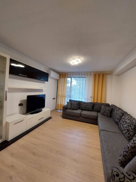 Apartament 2+1, Myslym Shyr!