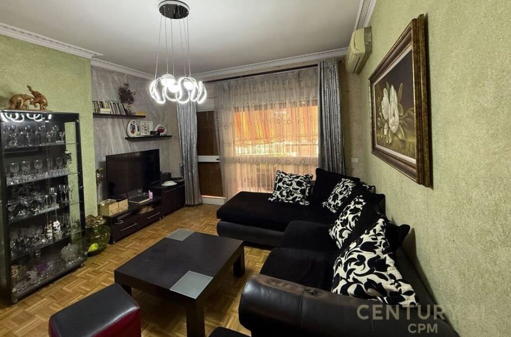 Appartamento 2+1+2 in Vendita ad Astir, Tirana